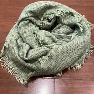 Green Infinity Loop Fringed Scarf